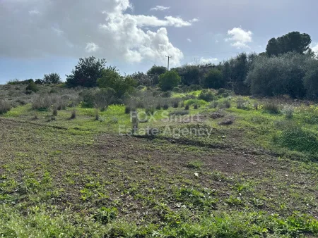 קרקע למגורים למכירה