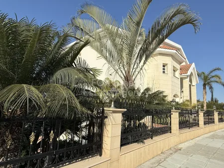 Bungalow for sale