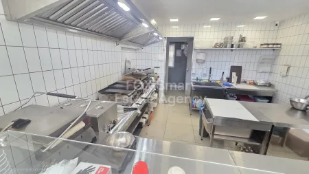 Vente au détail à vendre