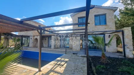 Lasa, Pafos