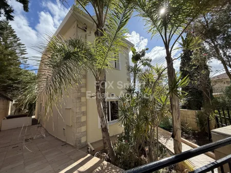 Detached House for rent