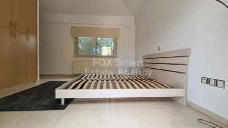 Μπανγκαλόου προς πώληση