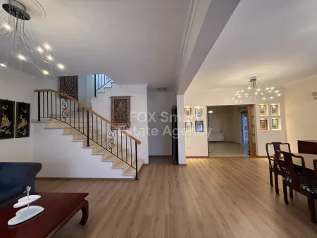 Detached House for rent