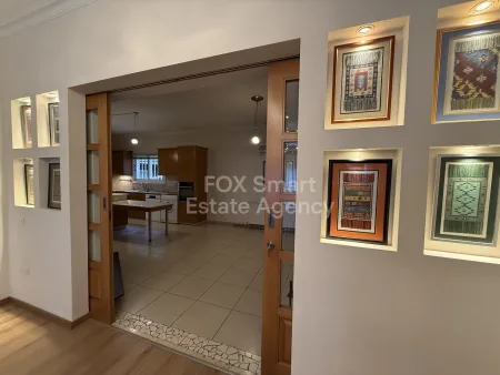 Detached House for rent