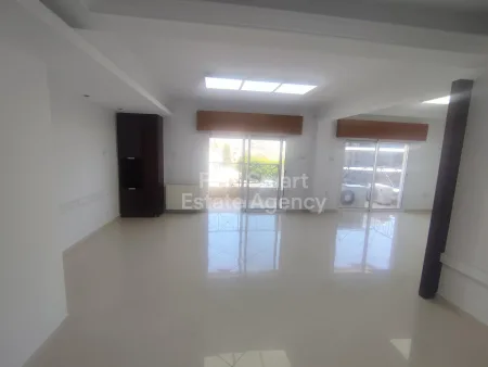 Mesa Geitonia, Limassol