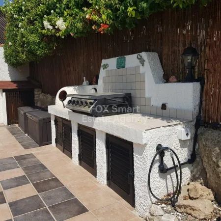 Μπανγκαλόου προς πώληση