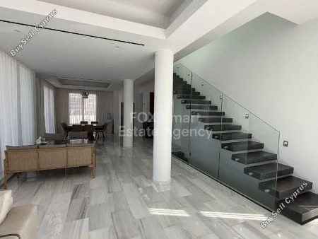 Villa zum Kauf