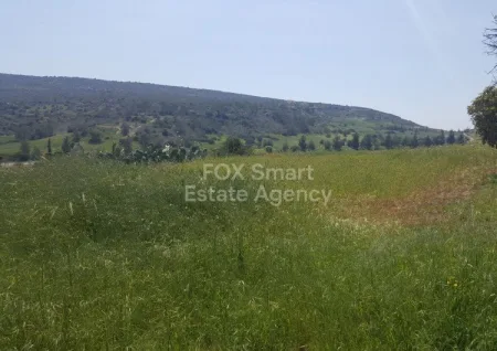 Жилой участок на продажу