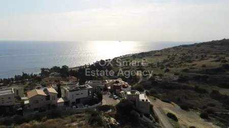 קרקע למגורים למכירה