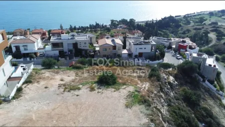 קרקע למגורים למכירה