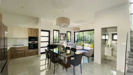 Bungalow for sale