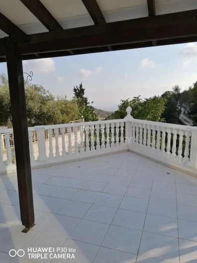 Μπανγκαλόου προς πώληση