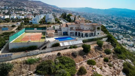 Villa for sale