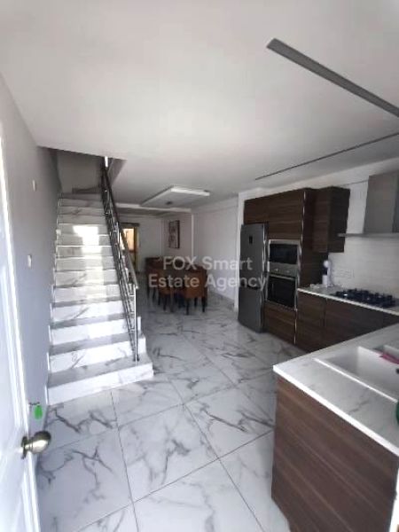 דירה דו-מפלסית למכירה