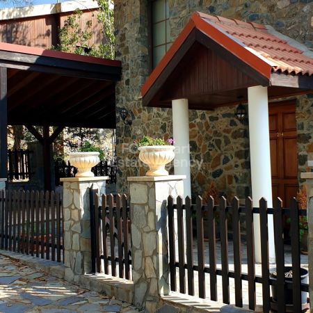 Μεζονέτα προς πώληση