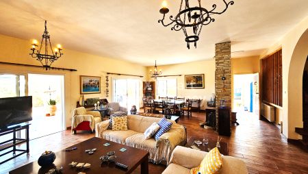 דירה דו-מפלסית למכירה