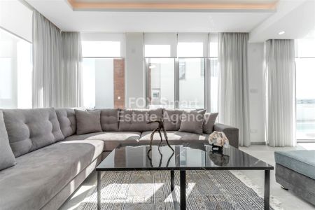 דירה דו-מפלסית למכירה