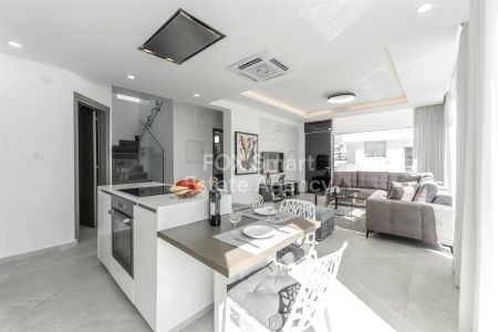 דירה דו-מפלסית למכירה