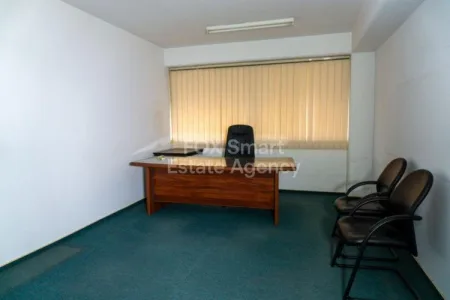 Γραφείο προς πώληση