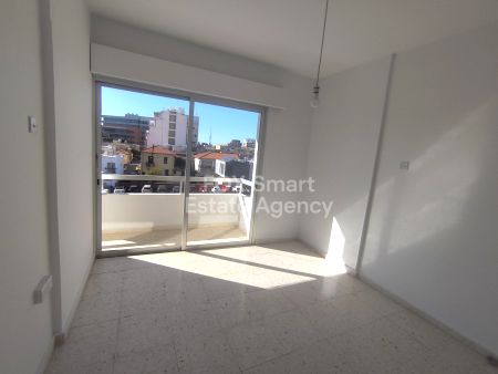 Thumbnail 2 Commercial Property For Rent Cyprus