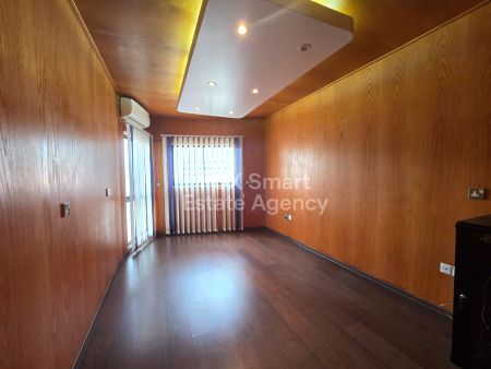 Γραφείο προς ενοικίαση