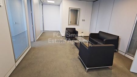 Γραφείο προς ενοικίαση