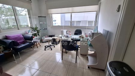 Γραφείο προς ενοικίαση