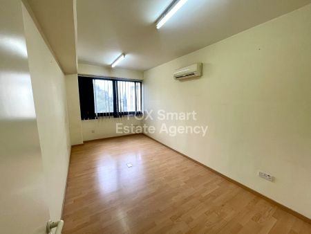 Γραφείο προς ενοικίαση