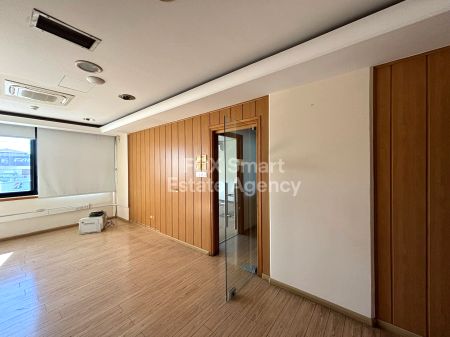 Γραφείο προς ενοικίαση