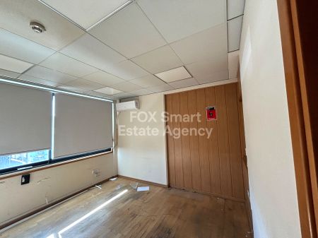 Γραφείο προς ενοικίαση