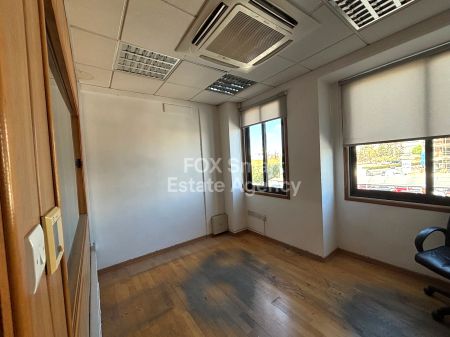 Γραφείο προς ενοικίαση