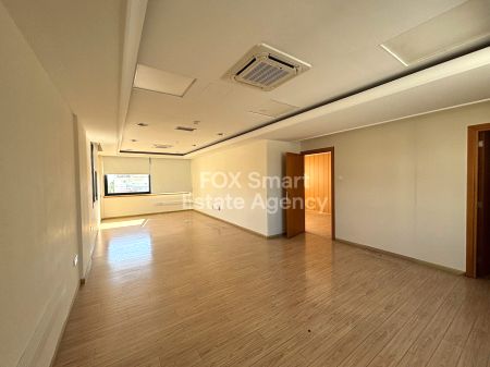Thumbnail 2 Commercial Property In Affitto Limassol
