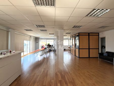 Γραφείο προς ενοικίαση