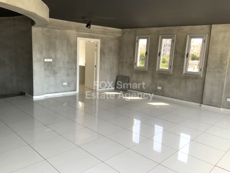 Γραφείο προς ενοικίαση