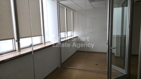 Γραφείο προς ενοικίαση