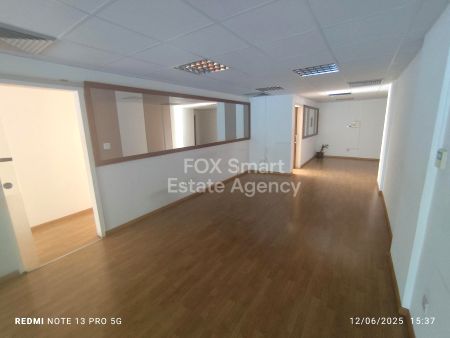 Γραφείο προς ενοικίαση