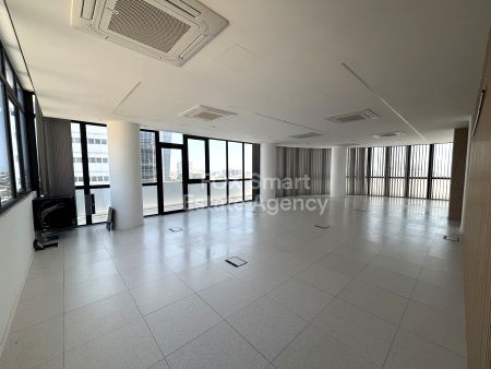 Γραφείο προς ενοικίαση