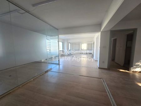 Thumbnail 2 Commercial Property In Affitto Cipro