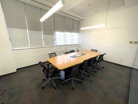 Γραφείο προς ενοικίαση