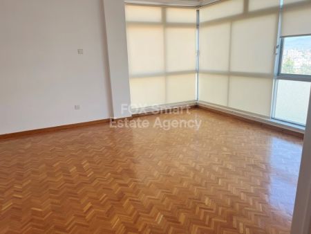 Γραφείο προς ενοικίαση