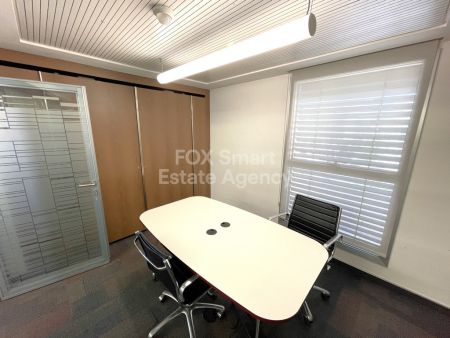 Γραφείο προς ενοικίαση