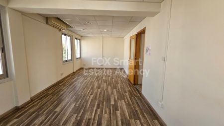 Γραφείο προς ενοικίαση