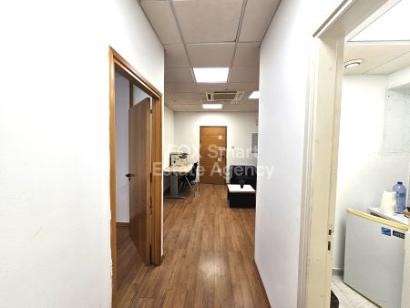 Γραφείο προς ενοικίαση