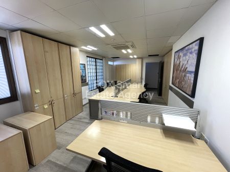 Γραφείο προς ενοικίαση