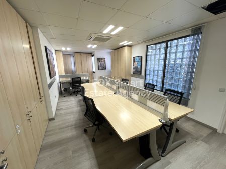 Γραφείο προς ενοικίαση