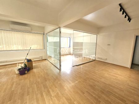 Thumbnail 2 Commercial Property For Rent Cyprus