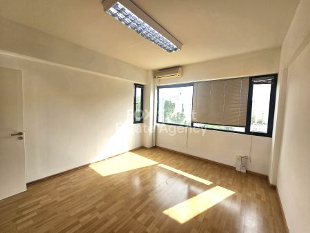 Thumbnail 4 Commercial Property For Rent Cyprus