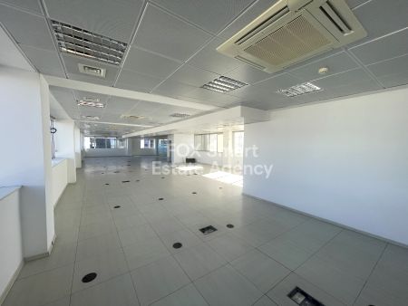 Γραφείο προς ενοικίαση
