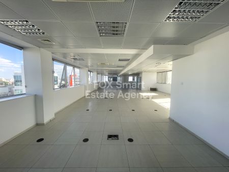 Γραφείο προς ενοικίαση