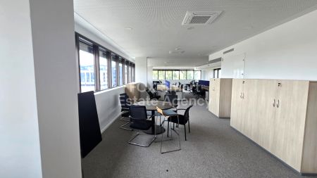 משרד להשכרה